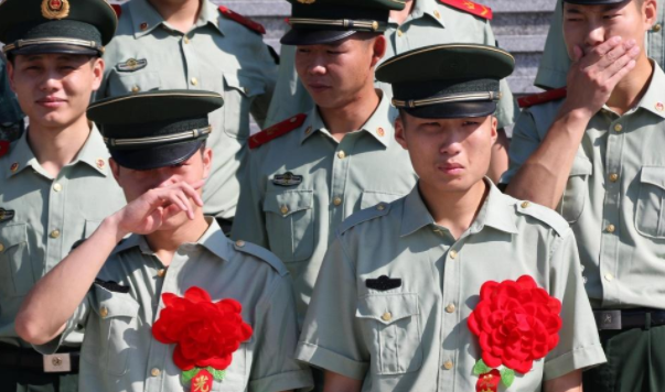 原来大专毕业当兵有这么多好处,有人已经后悔