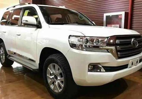 18款酷路泽4000中东版 天窗摇启后挂多少钱 改装真实报价