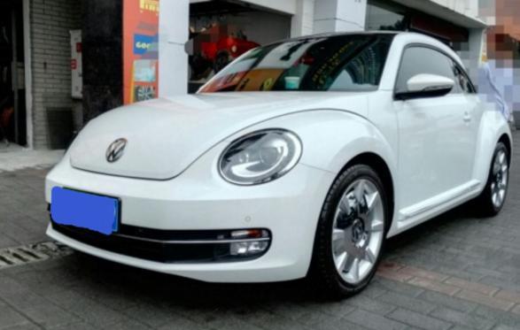 成都小伙花20万从云南淘辆大众甲壳虫, 洗完车后萌化人心