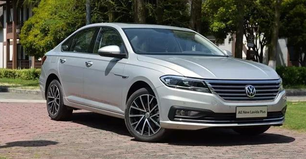 大众全新朗逸Plus即将亮相，换代轴距加长78mm，秒杀迈腾