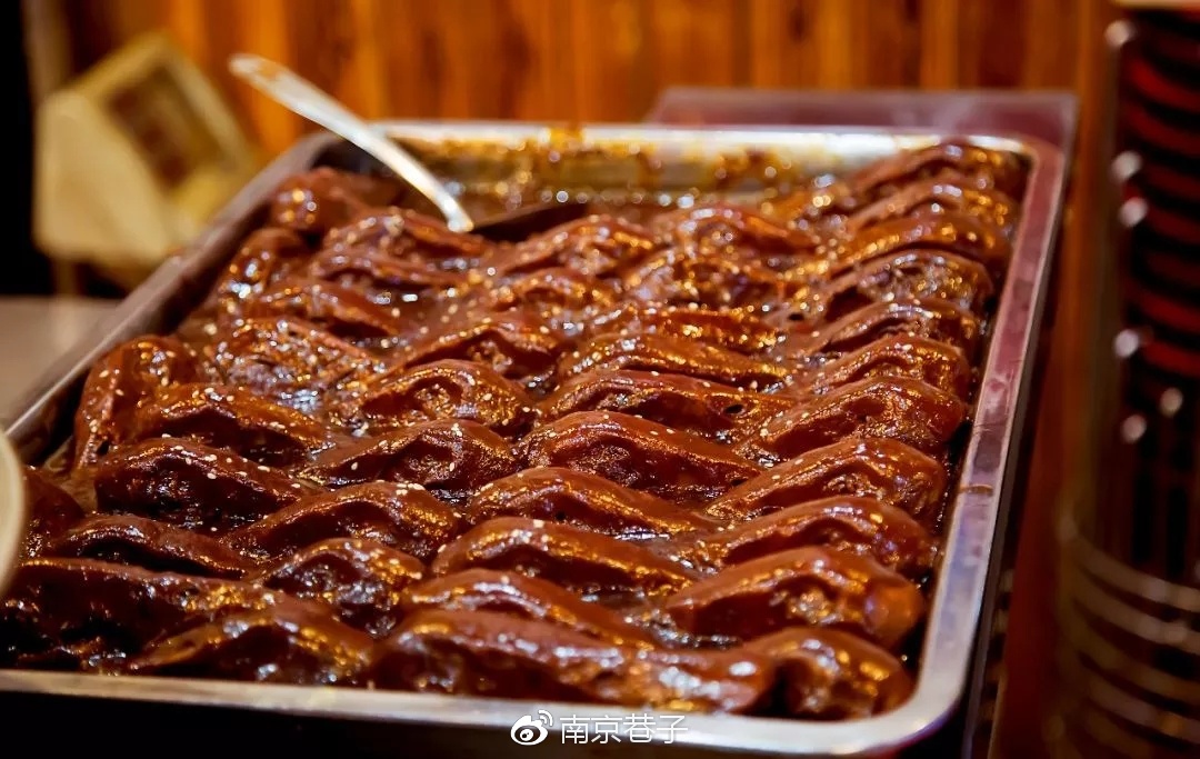 吃遍虹悦城后街,种下一大片草原