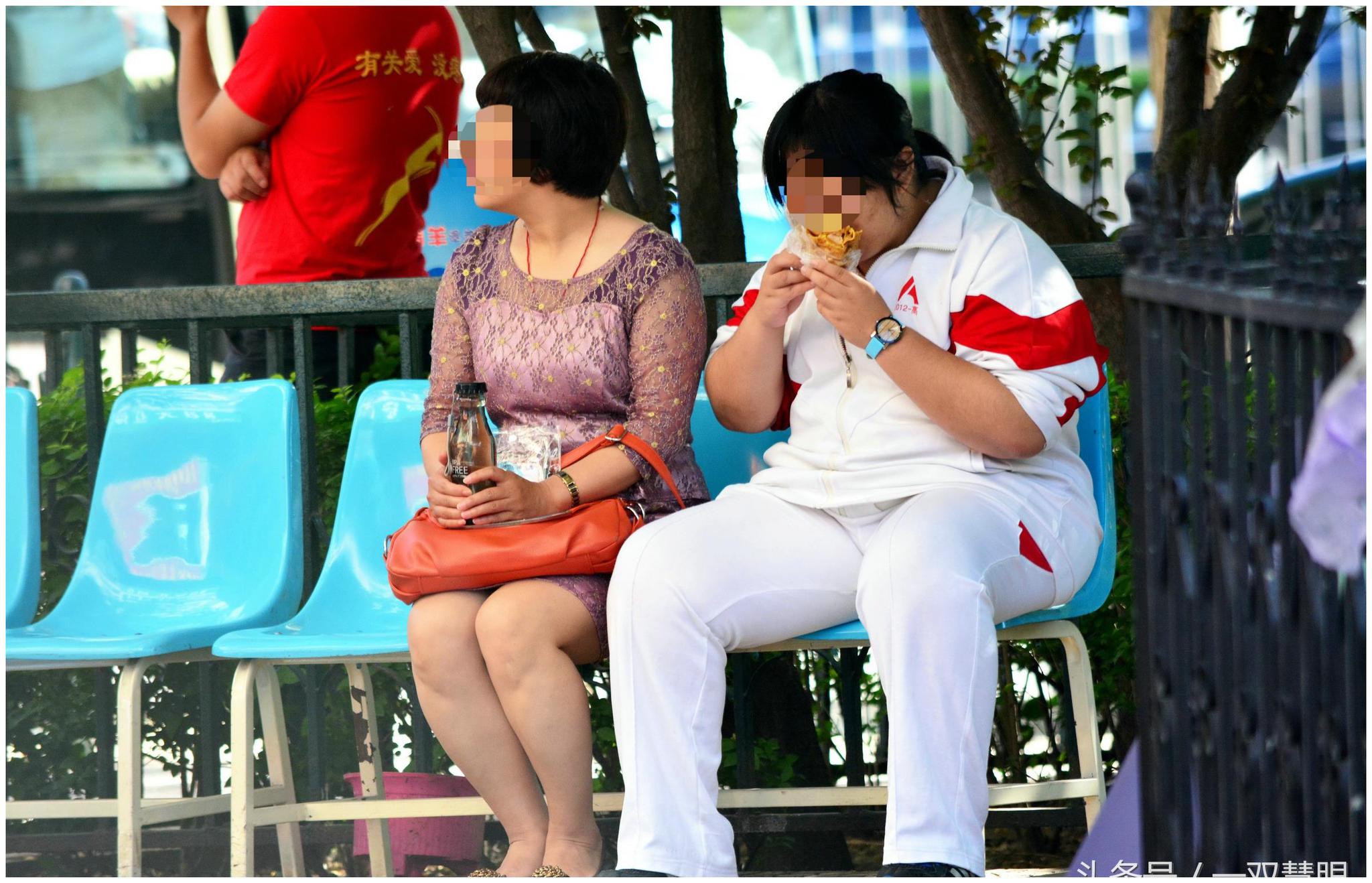 人大附中女生高考有多低调?她早上在摊上买了