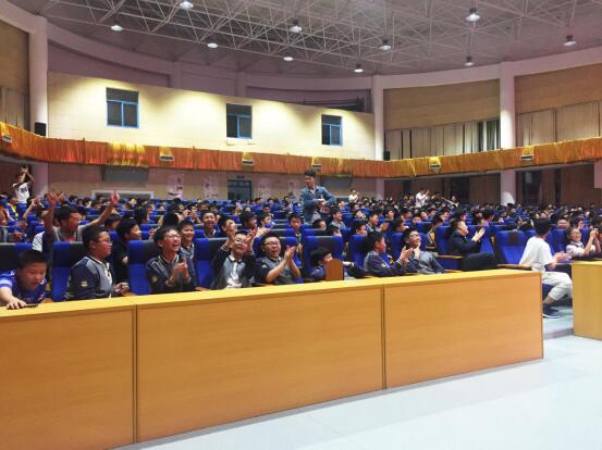 丁丁心理进校园,畅聊青春小秘密