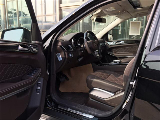 18款奔驰GLS550配置解析 奢华奔驰GLS500价格