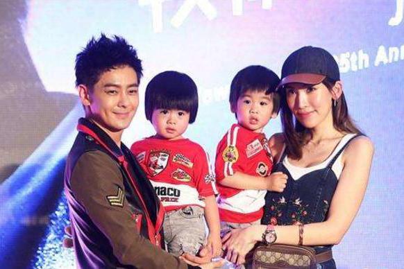 林志颖携老婆儿子，举办签唱会，新专辑四大元素让他骄傲