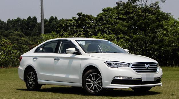 仅因名字明起好, 直降3万仍无人购买, 窝囊到家的国产车!