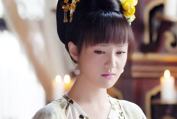 盘点古装剧中的五大刘海美女,郑爽赵丽颖最美,看到热巴不淡定了