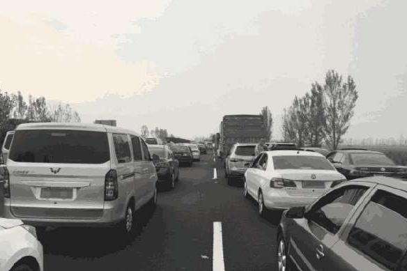 汽车发动机带T和不带T有何区别?老司机:堵个车