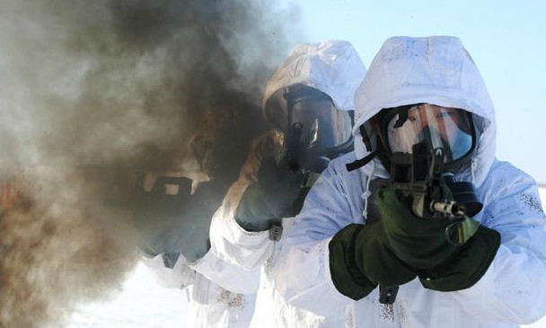 现在军人回家探亲,为什么都不愿意穿军装,不好