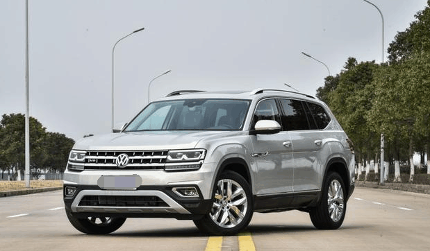 跨级别的较量! 2017款丰田汉兰达对阵大众途昂