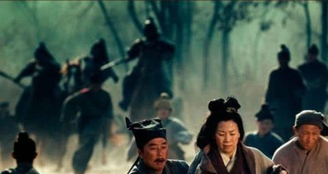 三国演义里常说，与你大战三百回合，那么三百回合是个什么概念？