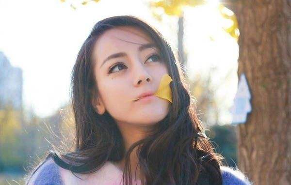 迪丽热巴的金主终于现身!难怪一路开挂,连杨幂