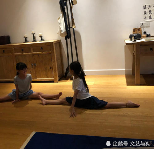 孙楠与潘蔚女儿近照曝光，不仅比同龄人高，还会舞蹈写书法
