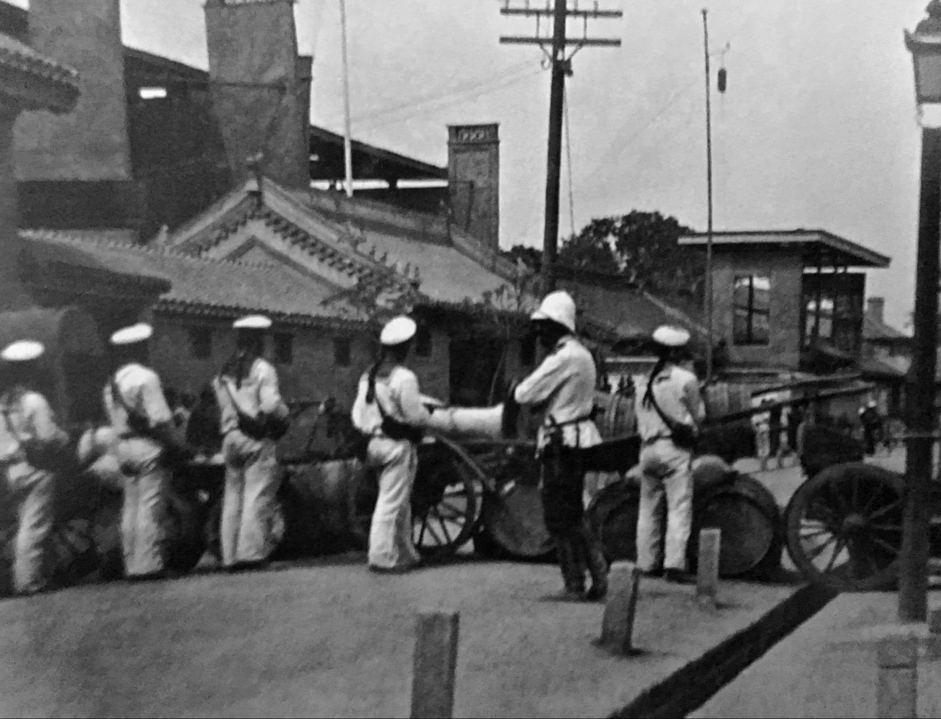 老照片:八国联军攻入紫禁城 晚清的衰败与迎来