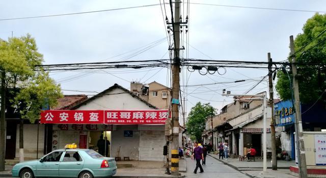 旅游见闻: 实拍湖北某三线城市老街, 比山西平遥古城更有味道