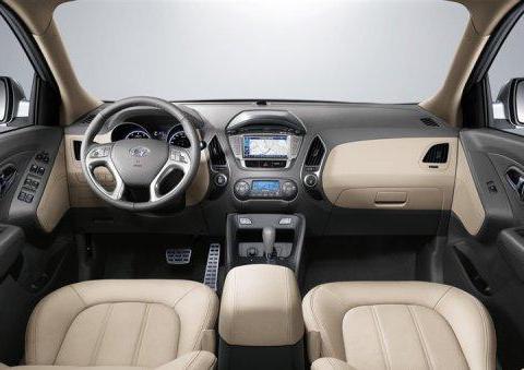 现代ix35 2.0L自动挡车型，10万元能买到，还是较划算