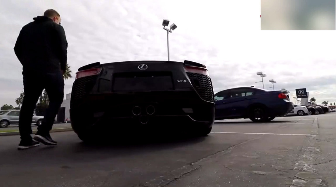 这台车最大的缺点就是停产了，超级跑车雷克萨斯LFA！