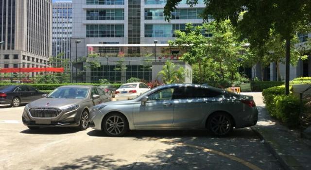 首台红旗H5到店实拍, 售价15万, 奔驰宝马将生存艰难
