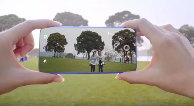 荣耀新机曝光:麒麟980加吓人技术,屏占比95