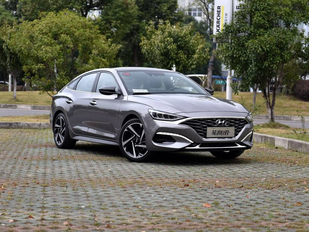 推荐240舒适版和280智速版,现代菲斯塔这样选