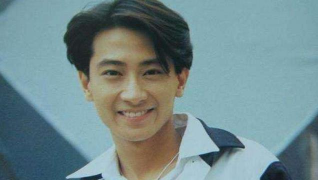 他曾是应采儿前男友，与郑家榆相恋过，如今44岁娶了小8岁娇妻！