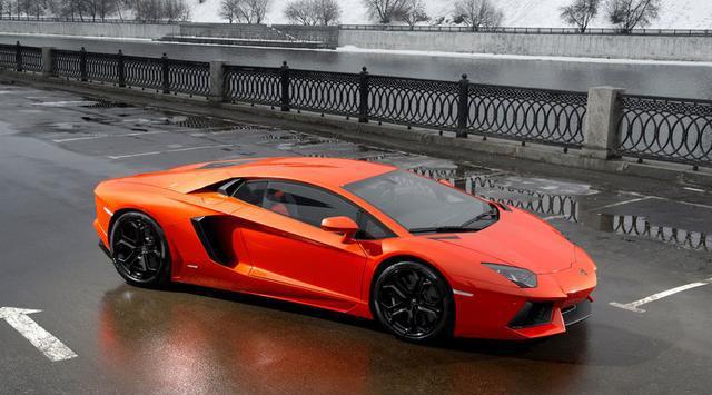 还说是超跑, 加个95 汽油才一百多就跳枪了, 油箱比不上五菱