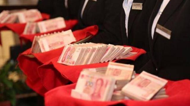 年终奖只发了5万块钱, 买个什么SUV回家过年呢