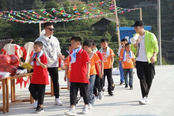 极挑与跑男其实早已分出胜负!一个用高端包装