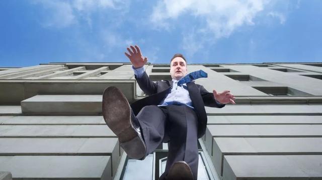 毕业两年,在一家小公司干程序员,工资10-20K,要