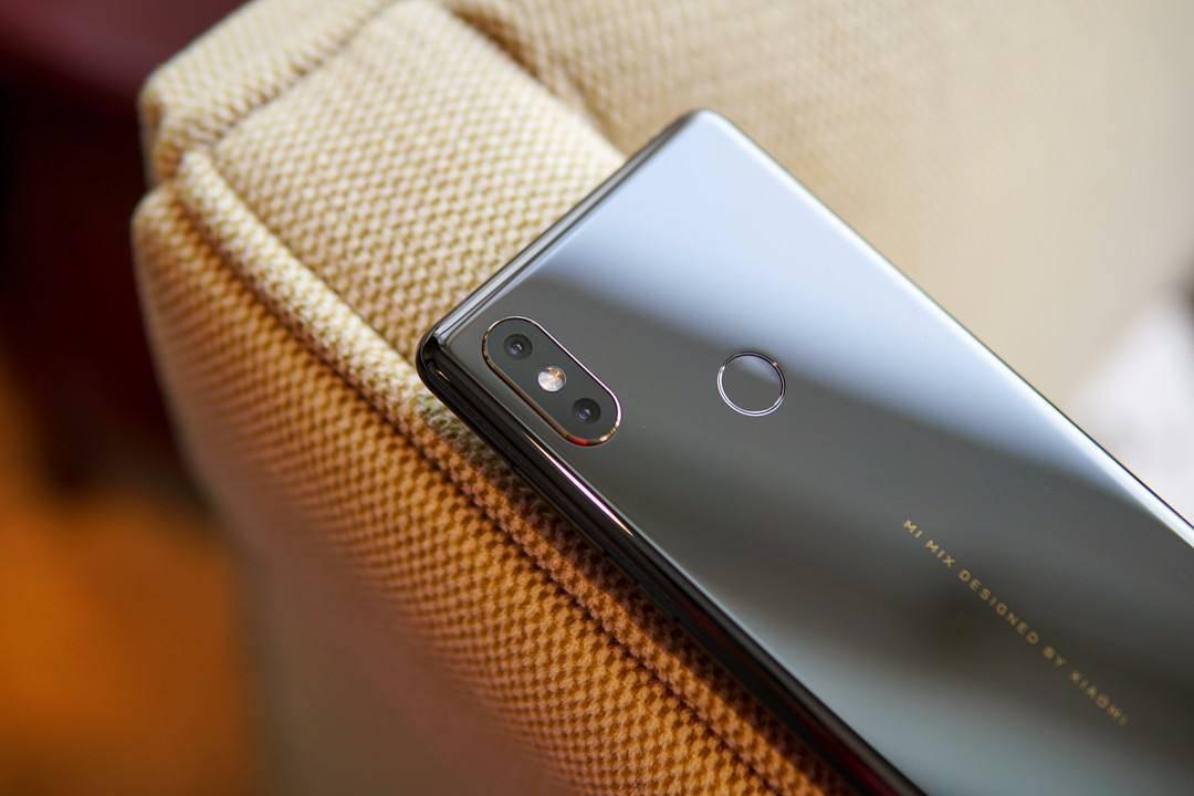 小米mix2s屏幕质量怎么样,跟荣耀v10比怎么样