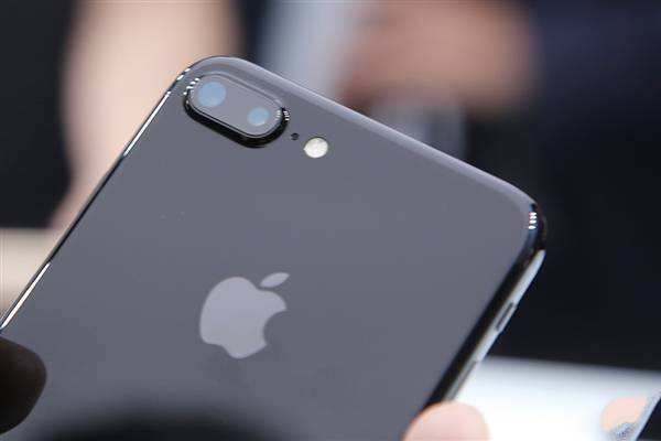 苹果也良心!iPhone7P售价再刷新低:打算死磕