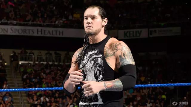 WWE超级巨星真打不行?这个三线选手在后台