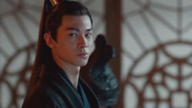 扶摇:玉衡在回璇玑国的船上假扮长孙无极,差点