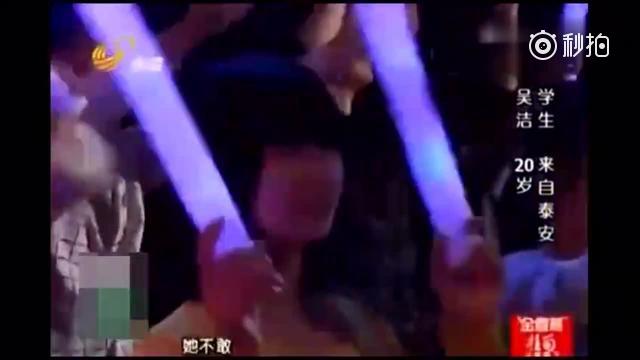 穿内裤和穿内衣视频_美女穿内衣内裤(3)