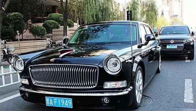国内最霸气的红旗车，车牌1949，宾利迈巴赫都比不上它