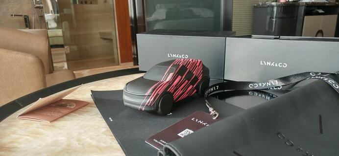 领克01售价公布, 沃尔沃入股成合资车, 实拍吉利领克01