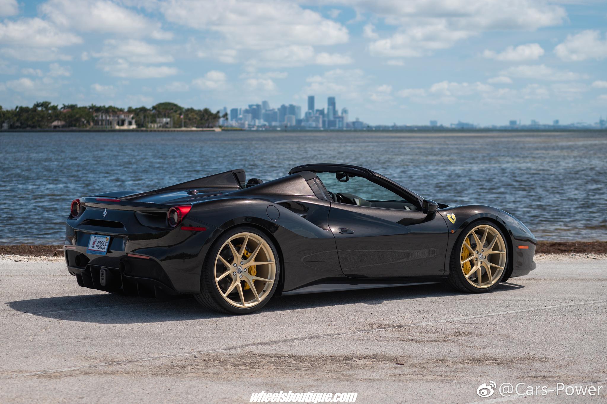 黑色靓马! 法拉利488 Spider