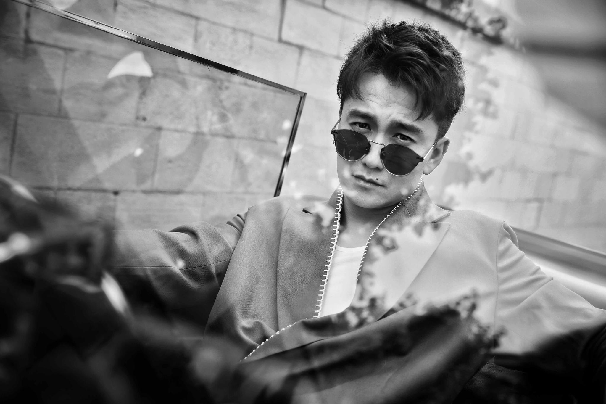 翟天临 朱一龙 难掩盖黑历史表情包就这样被镇