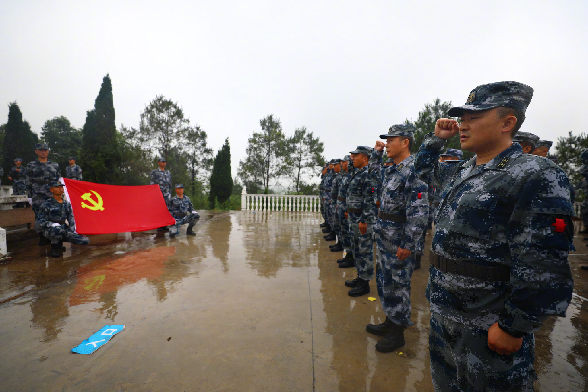 我志愿加入中国共产党,拥护党的纲领