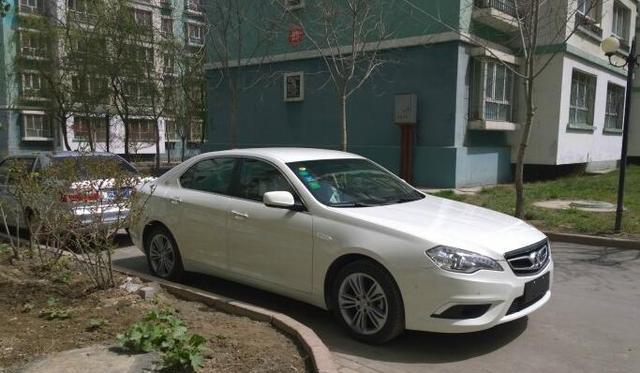 放弃了速腾 15万误入了这款“萨博平台”高端轿车 肠子都快悔断了