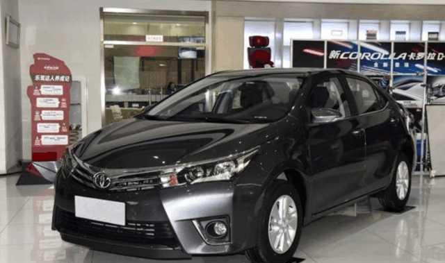 卖的热火朝天的车型丰田卡罗拉，适合带着老婆孩子去兜风！