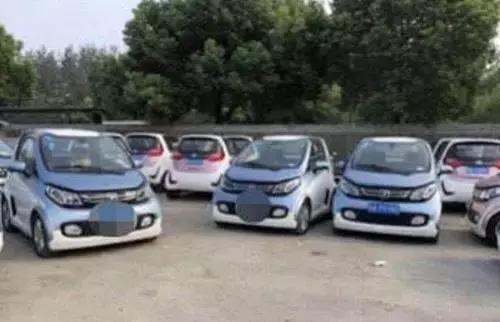 新能源汽车库存成灾，死活卖不动，4S店：3万一辆给钱就卖