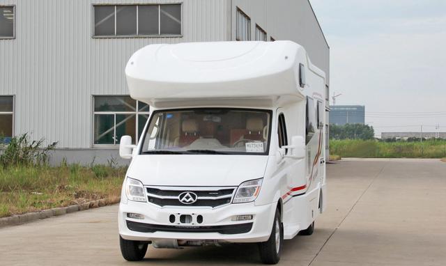 更有家的感觉｜法美瑞大通V80自行式C型房车