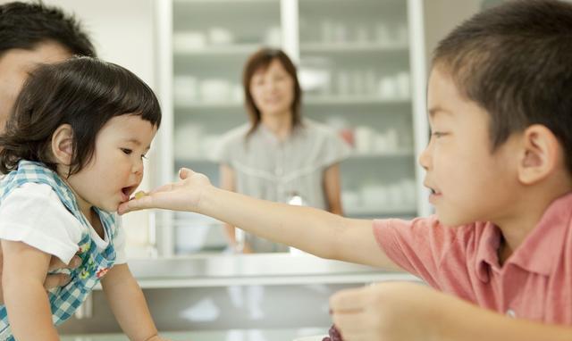 生两个孩子的十大好处,三大坏处,到底生不生?