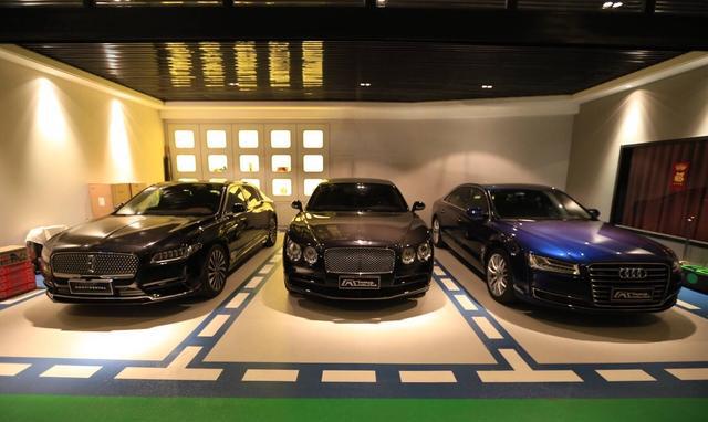 豪华车库加上豪华车,开开眼界,简称完美,-新浪汽车