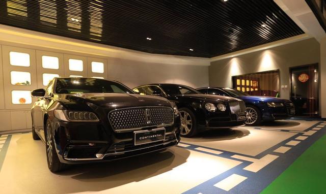 豪华车库加上豪华车,开开眼界,简称完美,