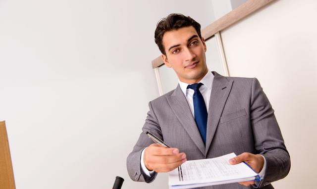 浅谈“员工是如何干掉老板”的？