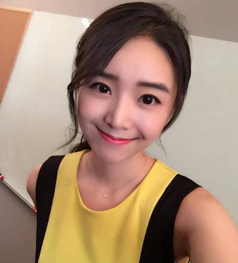 洲际赛台湾女主持小熊受追捧 盘点国内外LOL