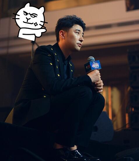 斗鱼钱小佳怒怼3DM总监粉丝小劳改 隐忍了