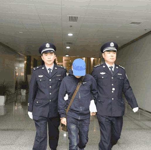 父亲失联 母亲却百般隐瞒还阻止儿子报警 警察